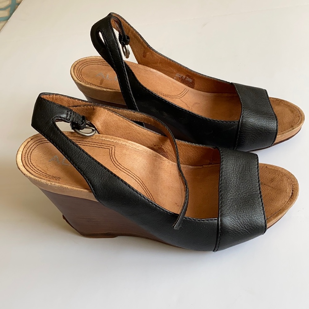 Aldo Wedges sandals